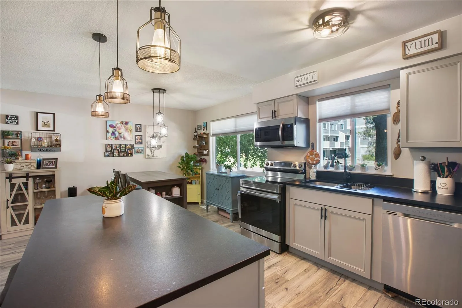 39 S Nome Street Aurora CO 80012 | MLS #REC8204541 08162026050213 1600 10