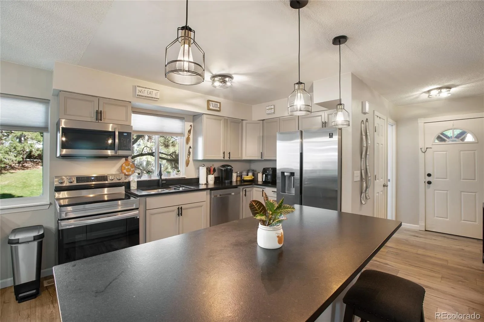 39 S Nome Street Aurora CO 80012 | MLS #REC8204541 08162026050213 1600 13