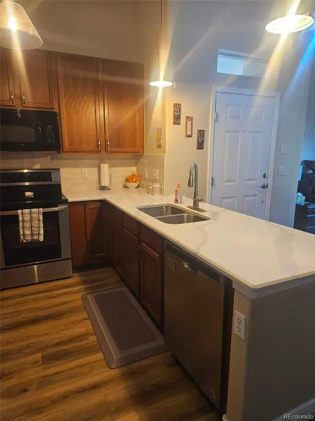 8779 S Kipling Way #204 Littleton CO 80127 MLS #REC8209513 04252026015052 800 3