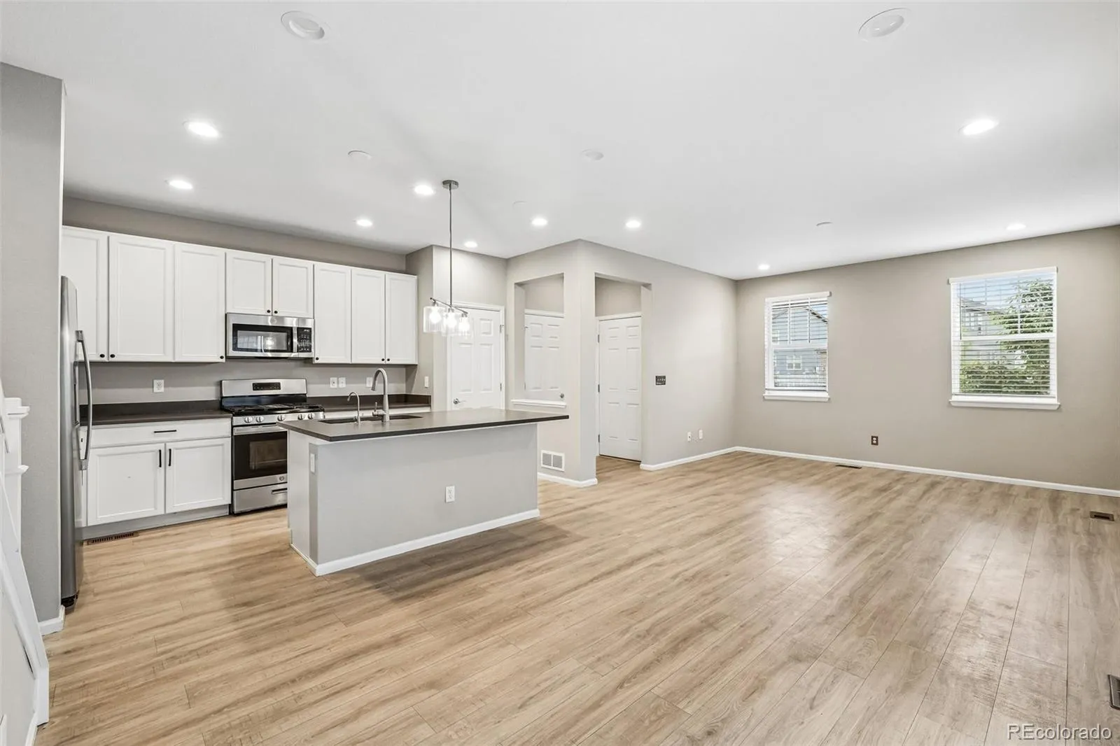 6568 N Ceylon Street Denver CO 80249 MLS #REC8210537 05222026000513 1600 13