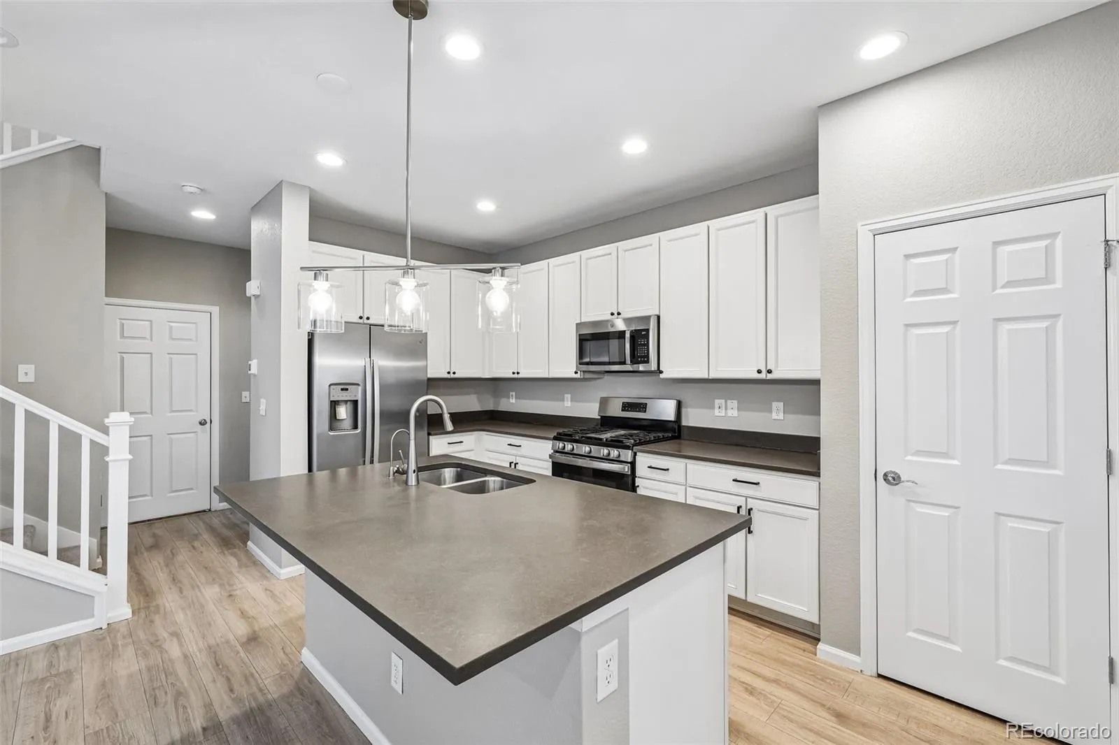 6568 N Ceylon Street Denver CO 80249 MLS #REC8210537 05222026000513 1600 15