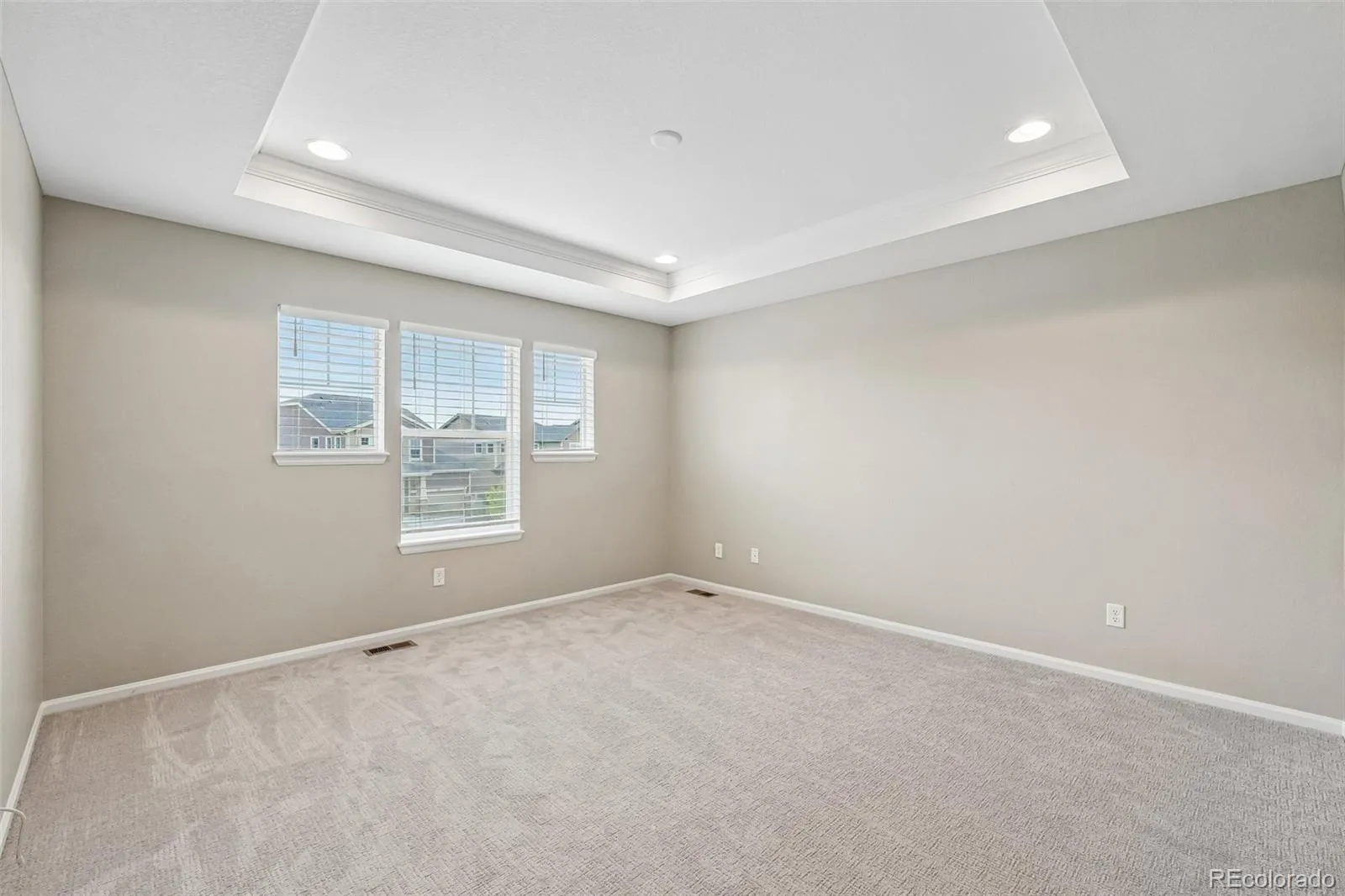 6568 N Ceylon Street Denver CO 80249 MLS #REC8210537 05222026000513 1600 25