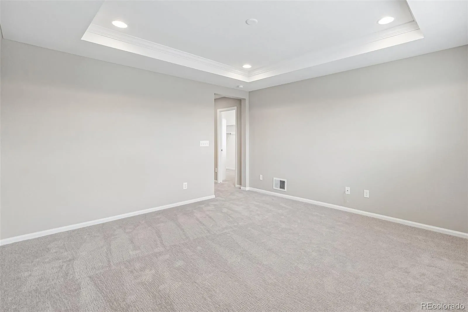 6568 N Ceylon Street Denver CO 80249 MLS #REC8210537 05222026000513 1600 28