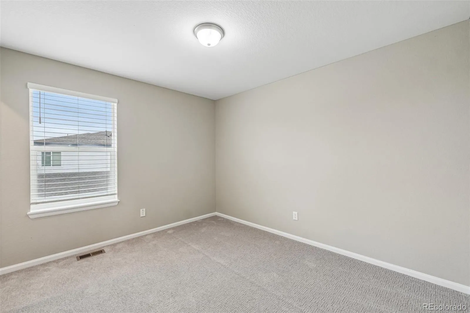 6568 N Ceylon Street Denver CO 80249 MLS #REC8210537 05222026000513 1600 34