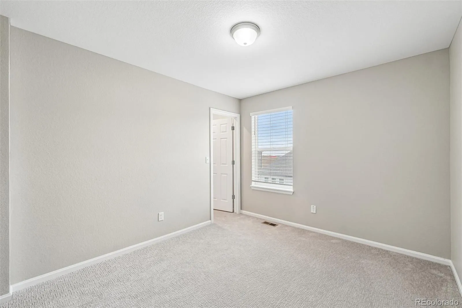 6568 N Ceylon Street Denver CO 80249 MLS #REC8210537 05222026000513 1600 35