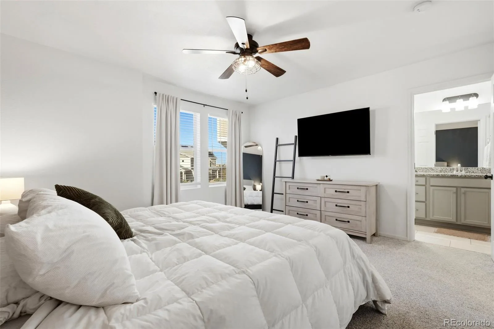 10061 Zeno Street Commerce City CO 80022 | MLS #REC8213464 07162026184501 1600 21