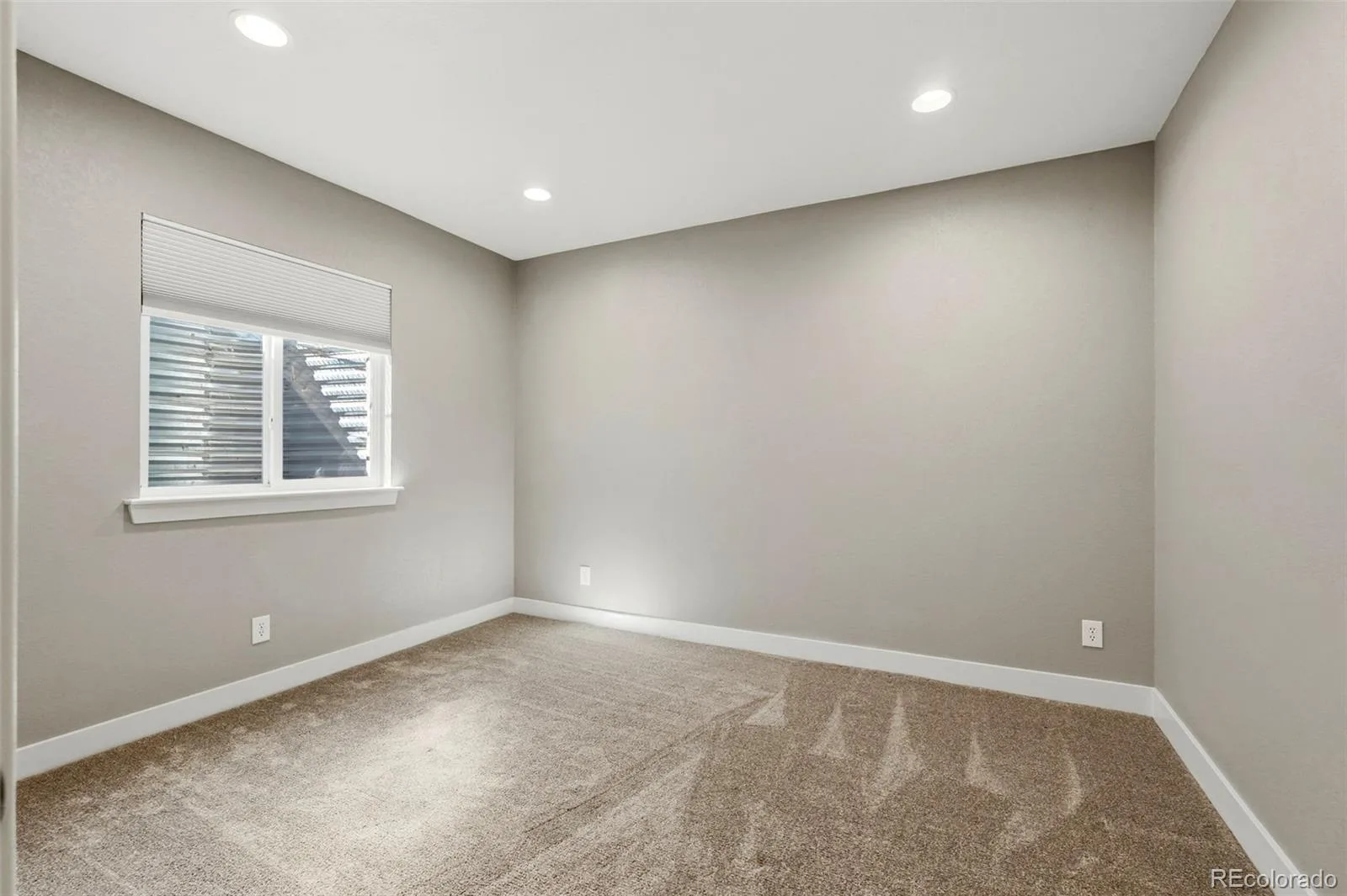 5417 S Elk Way Aurora CO 80016 | MLS #REC8217172 09222026085406 1600 32