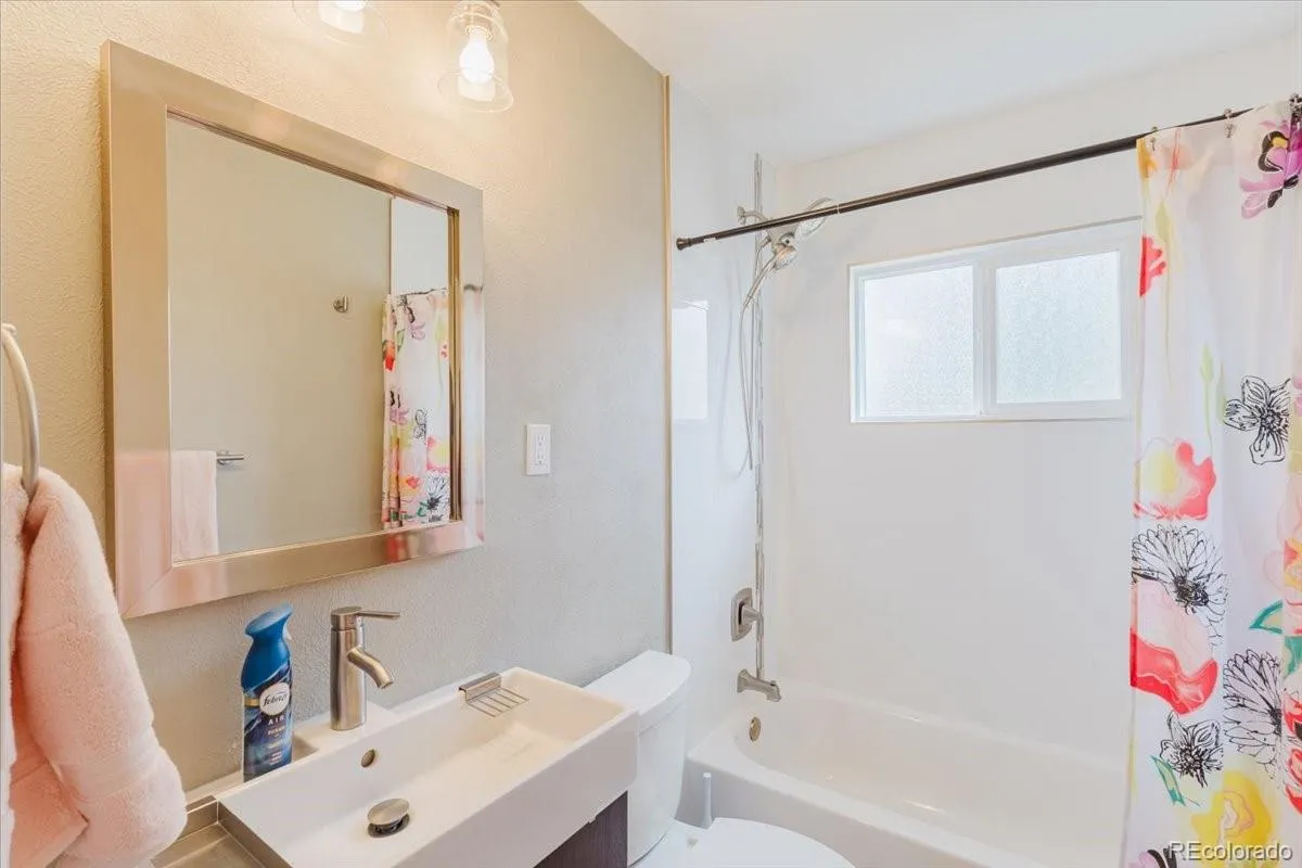 04112026010806 1200 11