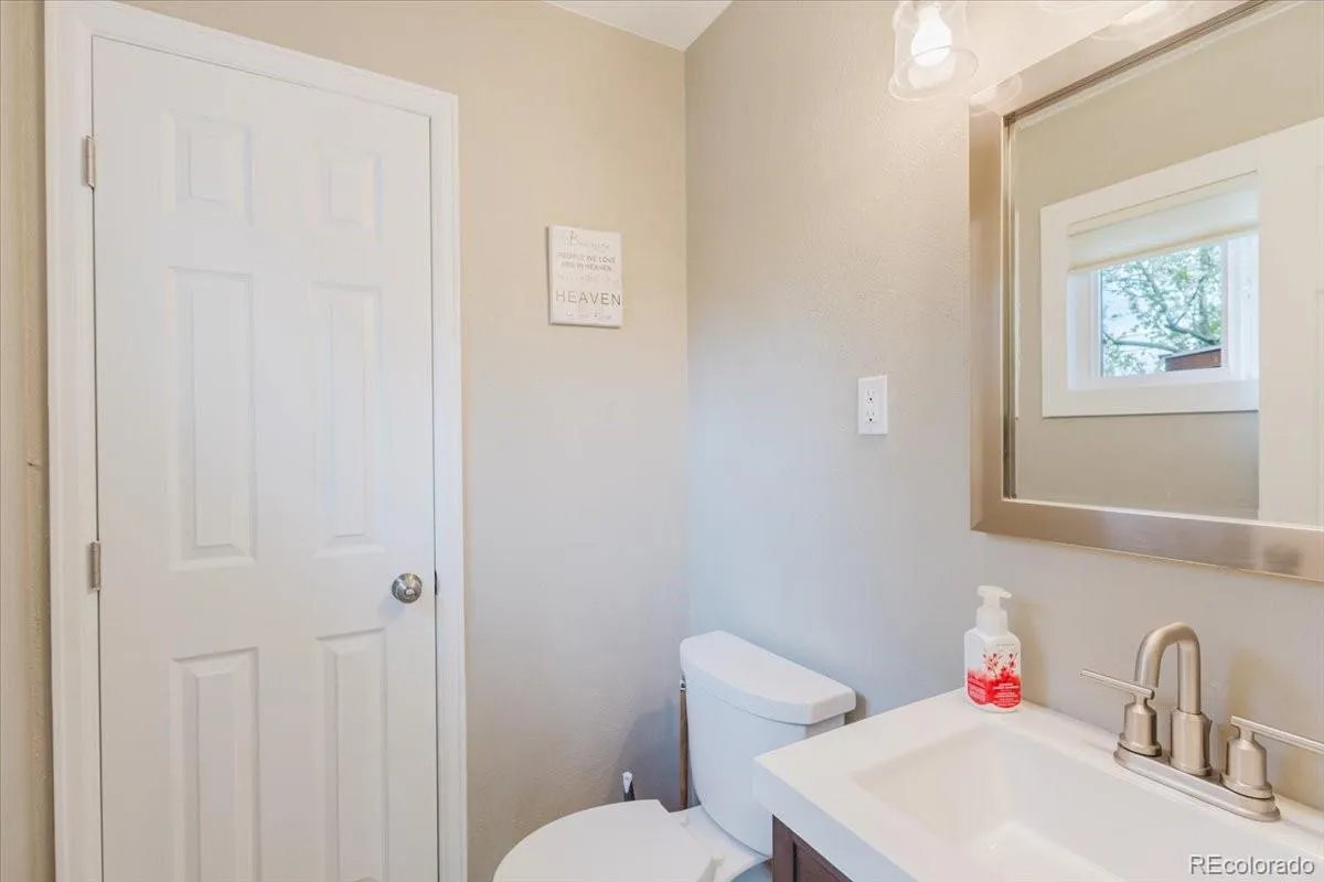 04112026010806 1200 12