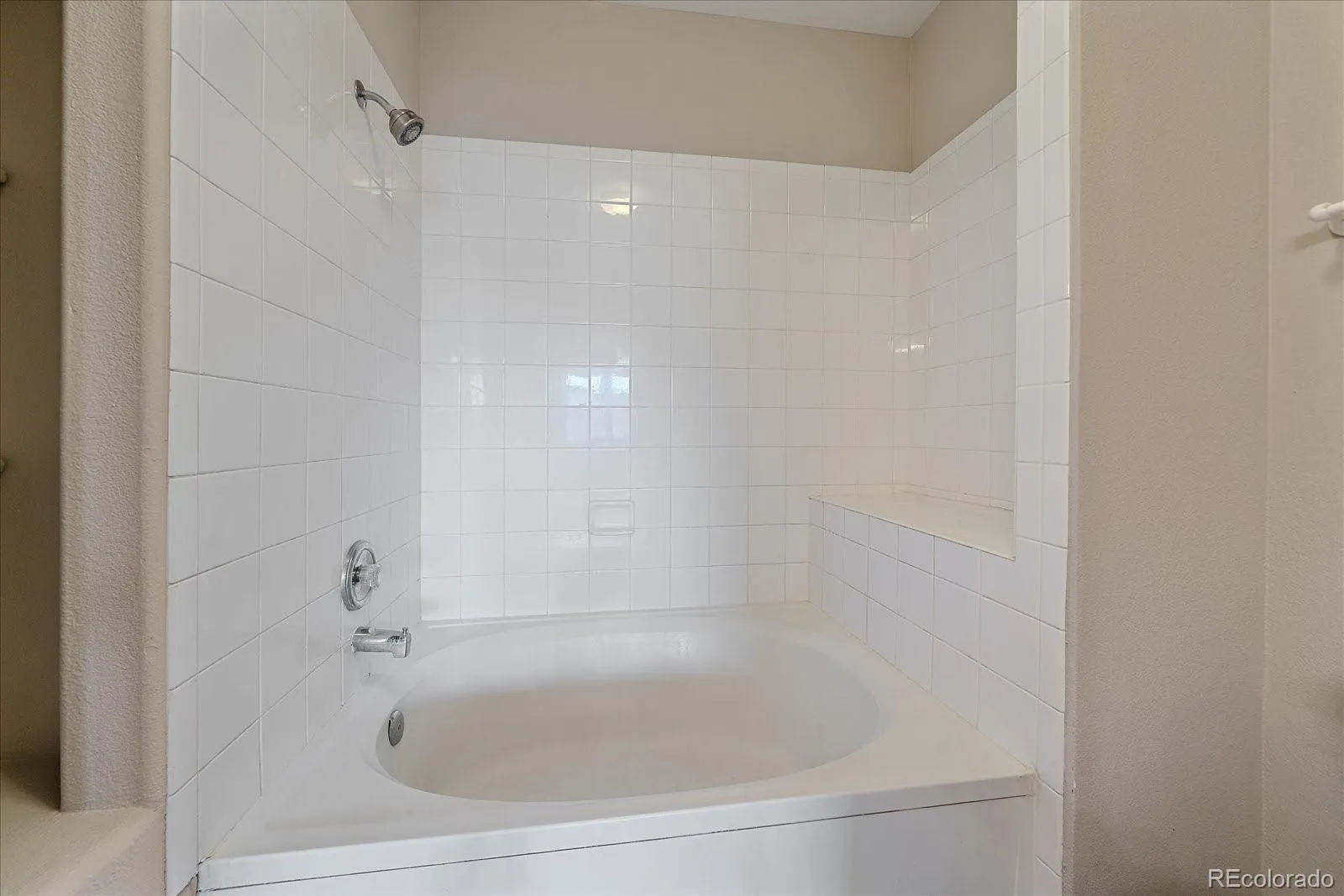 4005 S Dillon Way #204 Aurora CO 80014 MLS #REC8222156 05282026152853 1600 20
