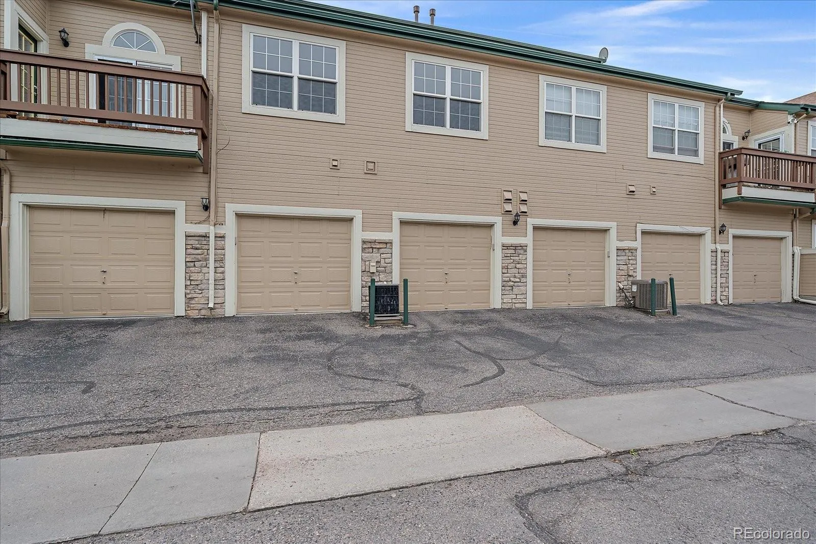 4005 S Dillon Way #204 Aurora CO 80014 MLS #REC8222156 05282026152853 1600 31