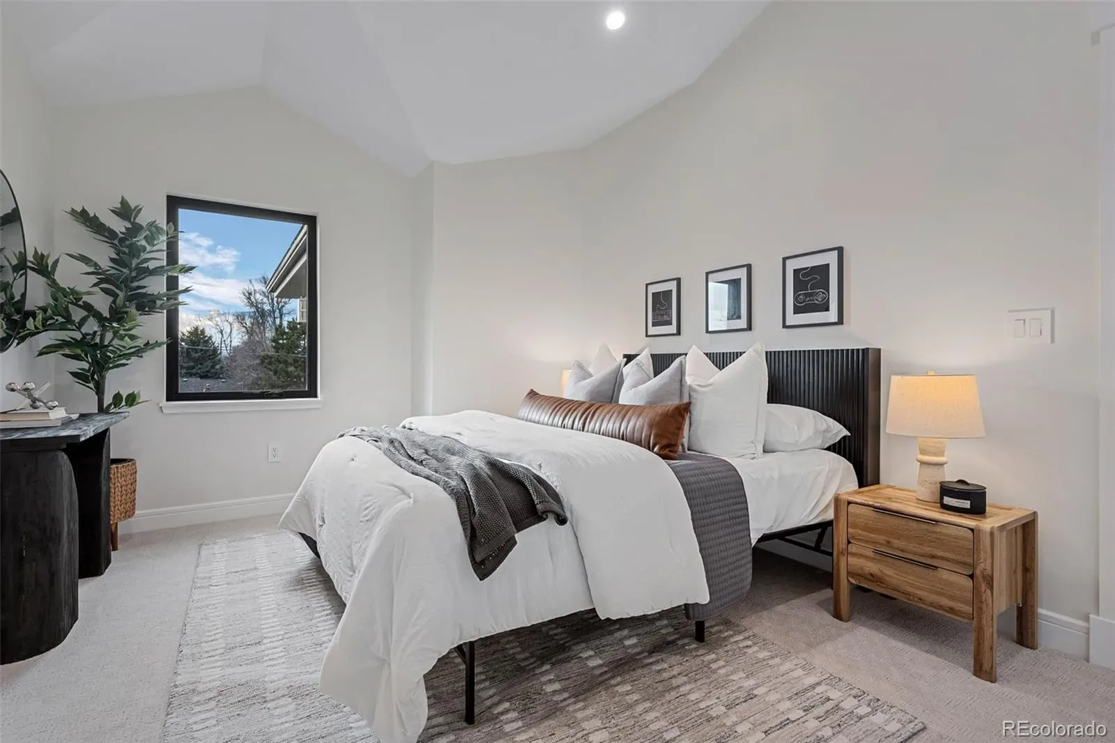 03192026205345 1600 28