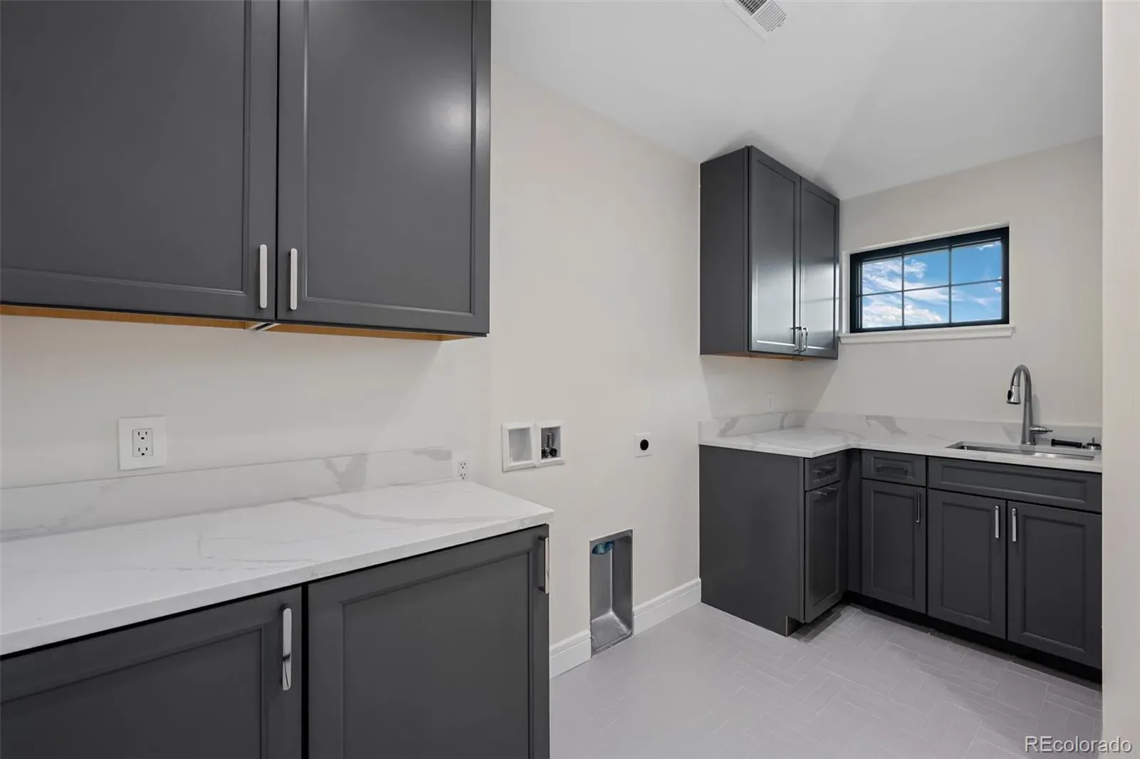 03192026205345 1600 30