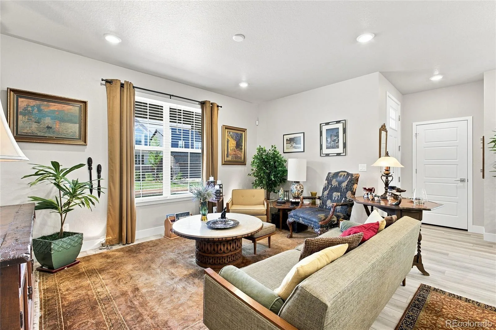 9777 Banner Peak Street Littleton CO 80125 | MLS #REC8225692 07312026201804 1600 16