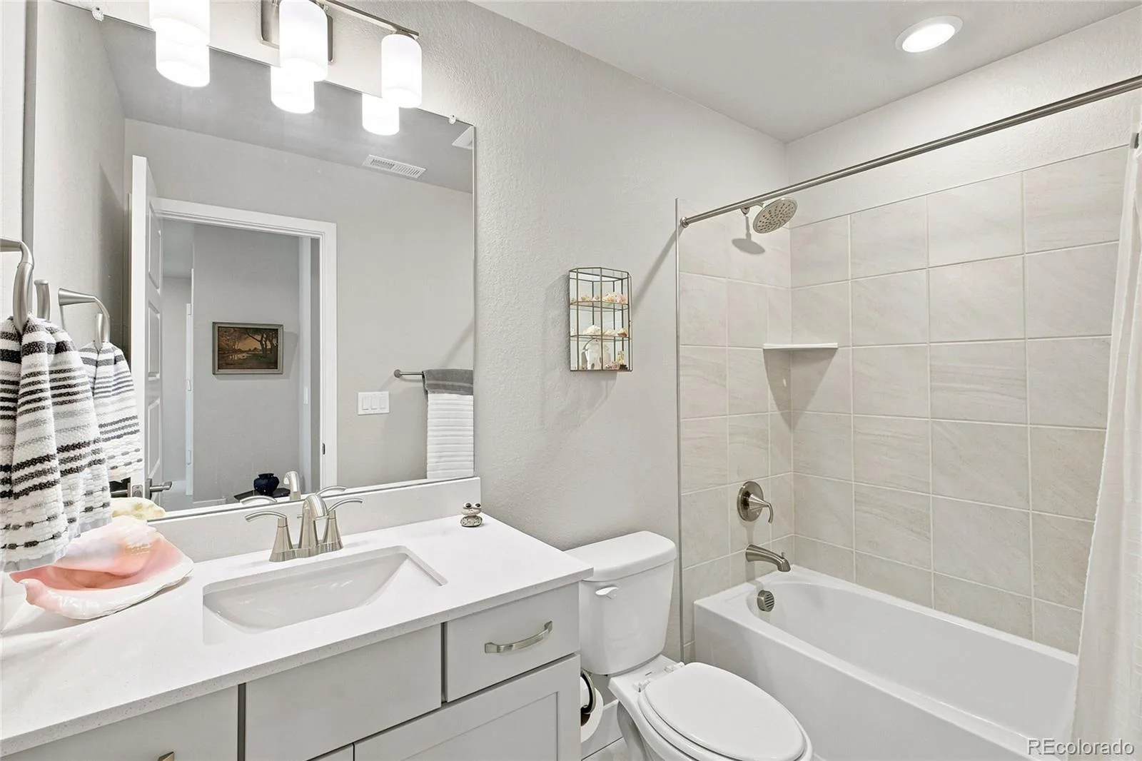 9777 Banner Peak Street Littleton CO 80125 | MLS #REC8225692 07312026201804 1600 21