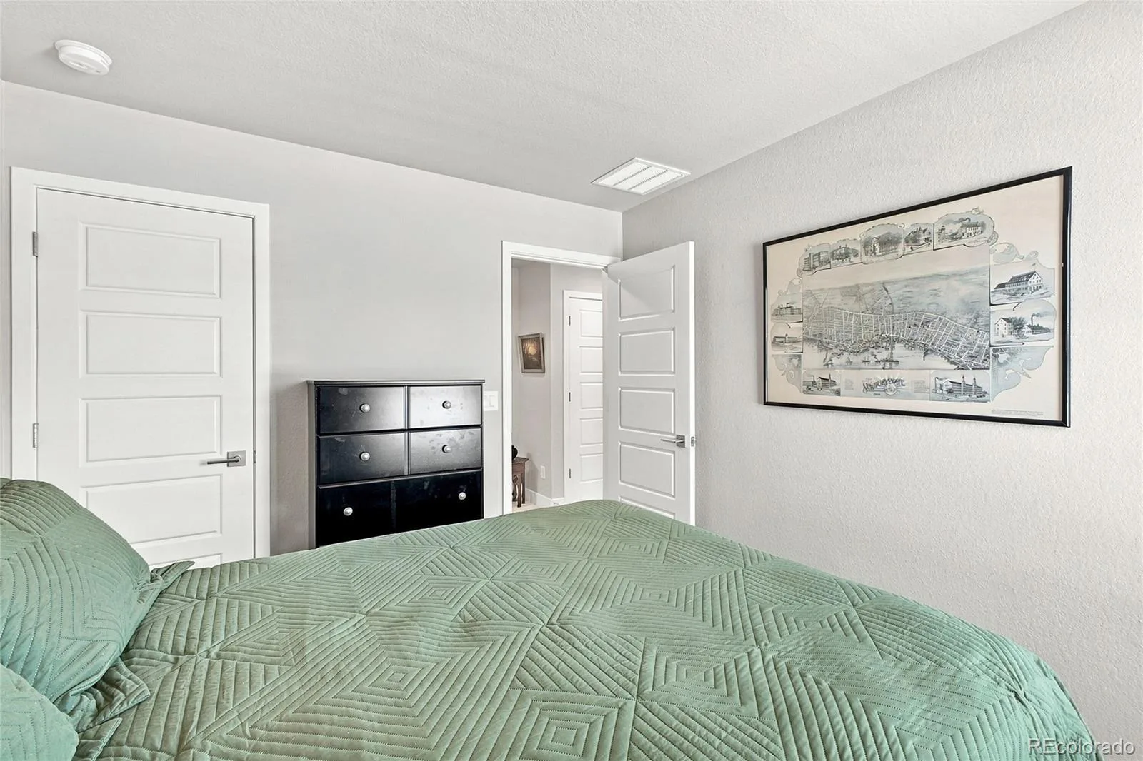 9777 Banner Peak Street Littleton CO 80125 | MLS #REC8225692 07312026201804 1600 24