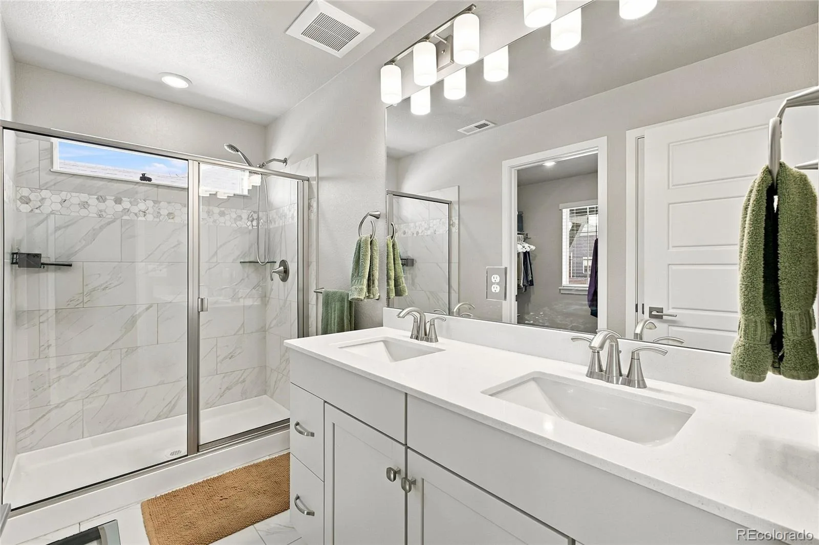 9777 Banner Peak Street Littleton CO 80125 | MLS #REC8225692 07312026201804 1600 32