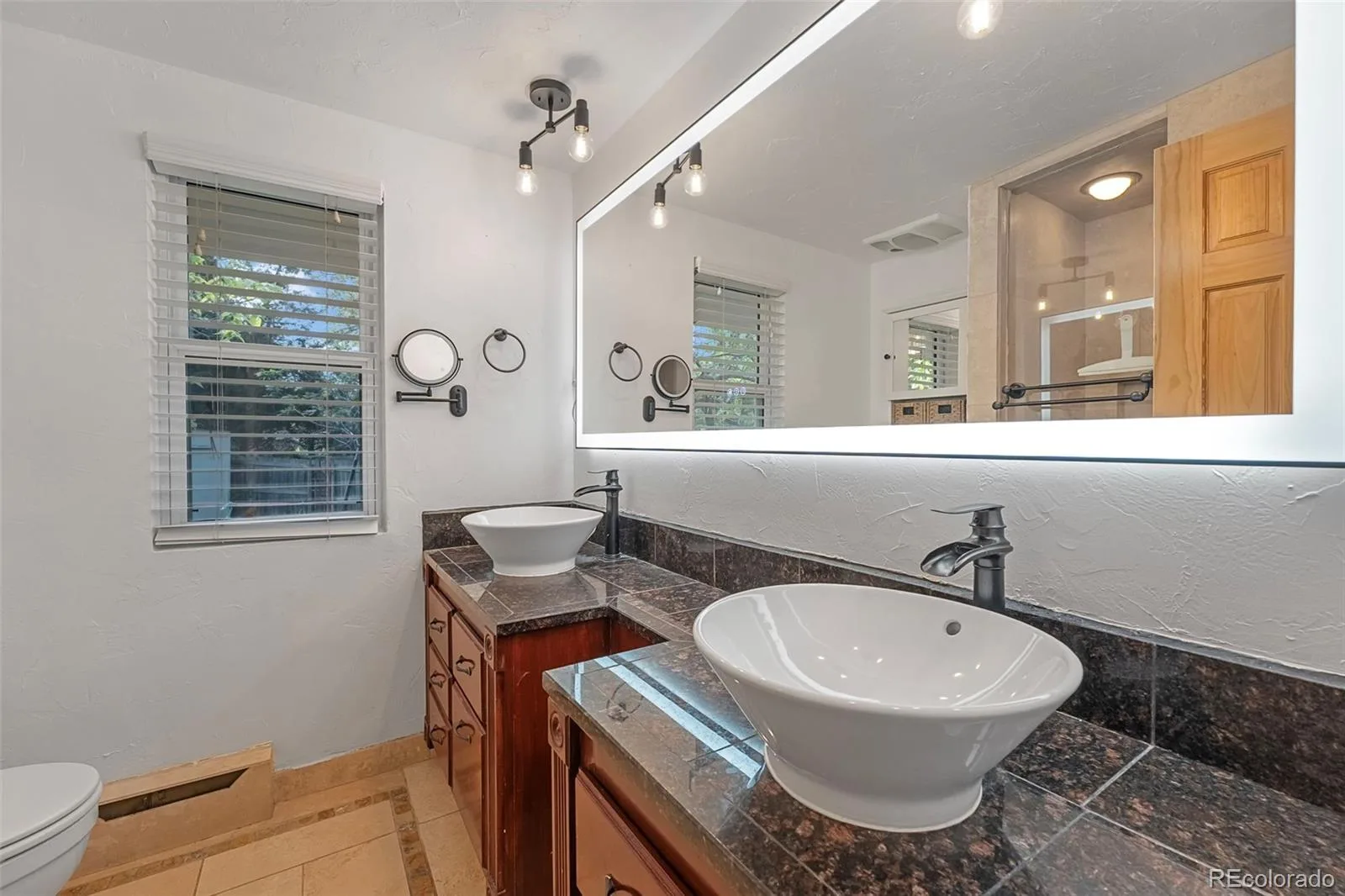 6731 S Clayton Way Centennial CO 80122 MLS #REC8225992 06012026231523 1600 18