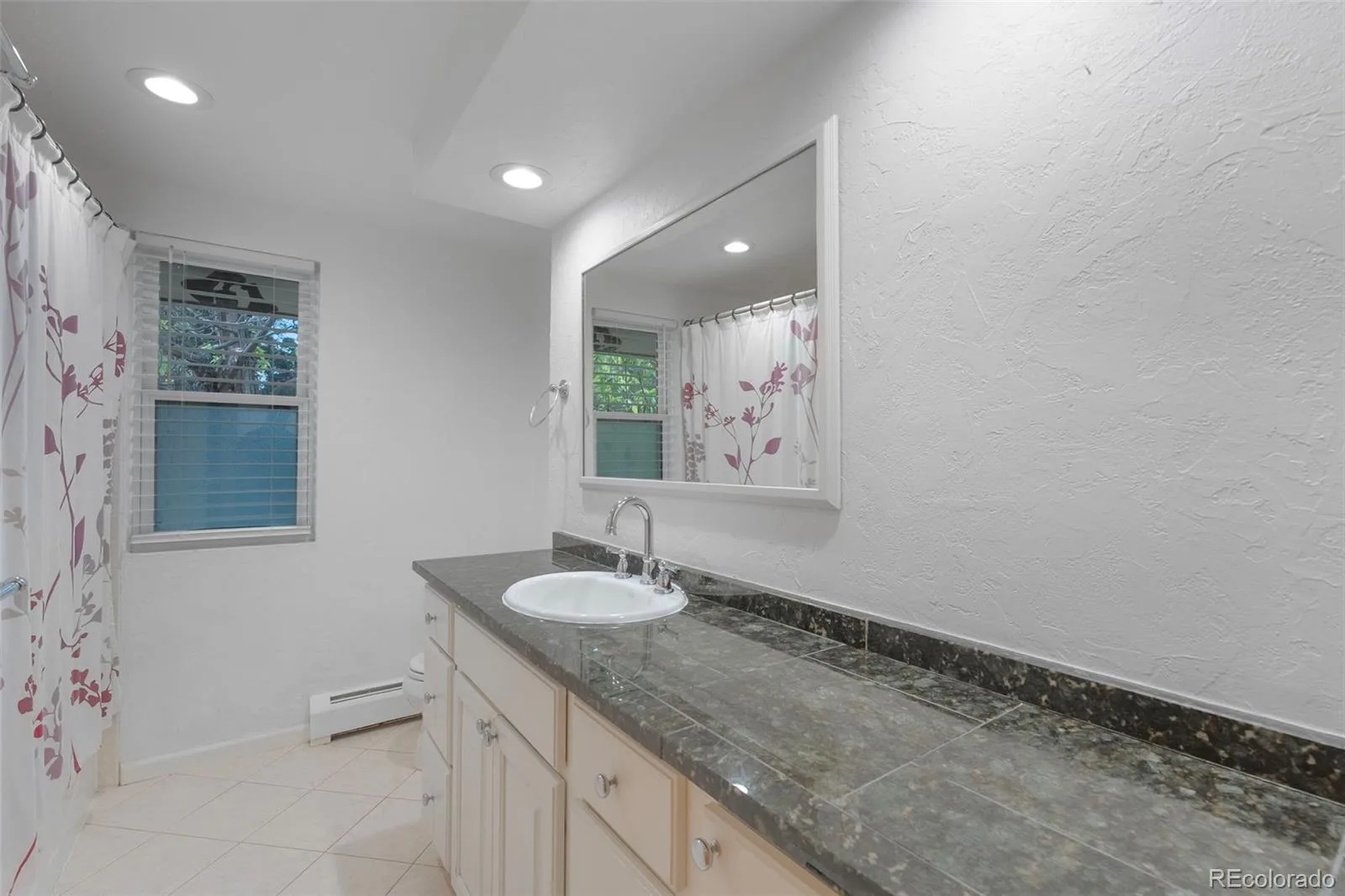 6731 S Clayton Way Centennial CO 80122 MLS #REC8225992 06012026231523 1600 24