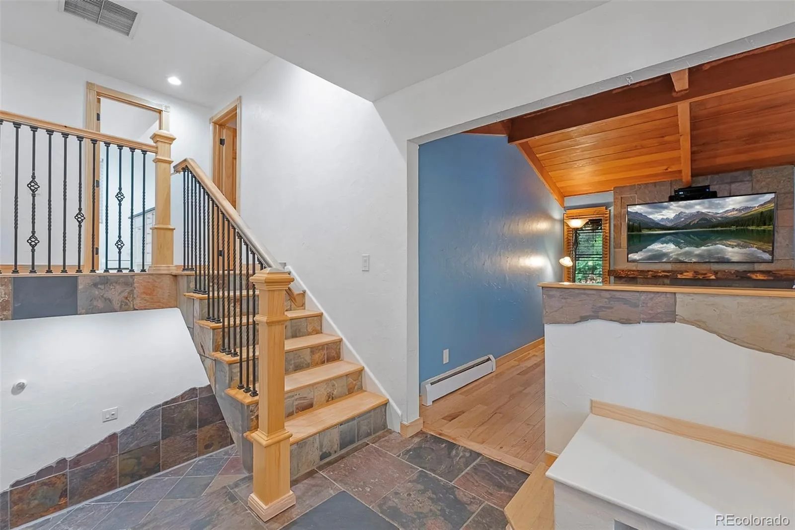 6731 S Clayton Way Centennial CO 80122 MLS #REC8225992 06012026231523 1600 33