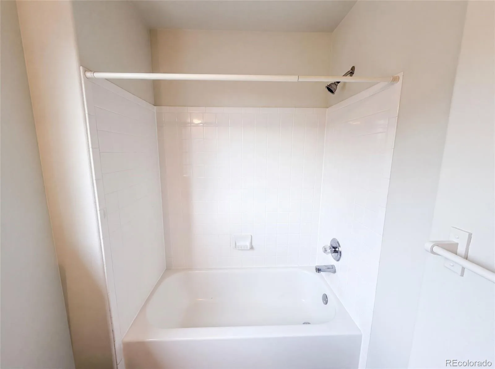 7967 Canvasback Court Littleton CO 80125 | MLS #REC8227143 08122026204843 1600 23