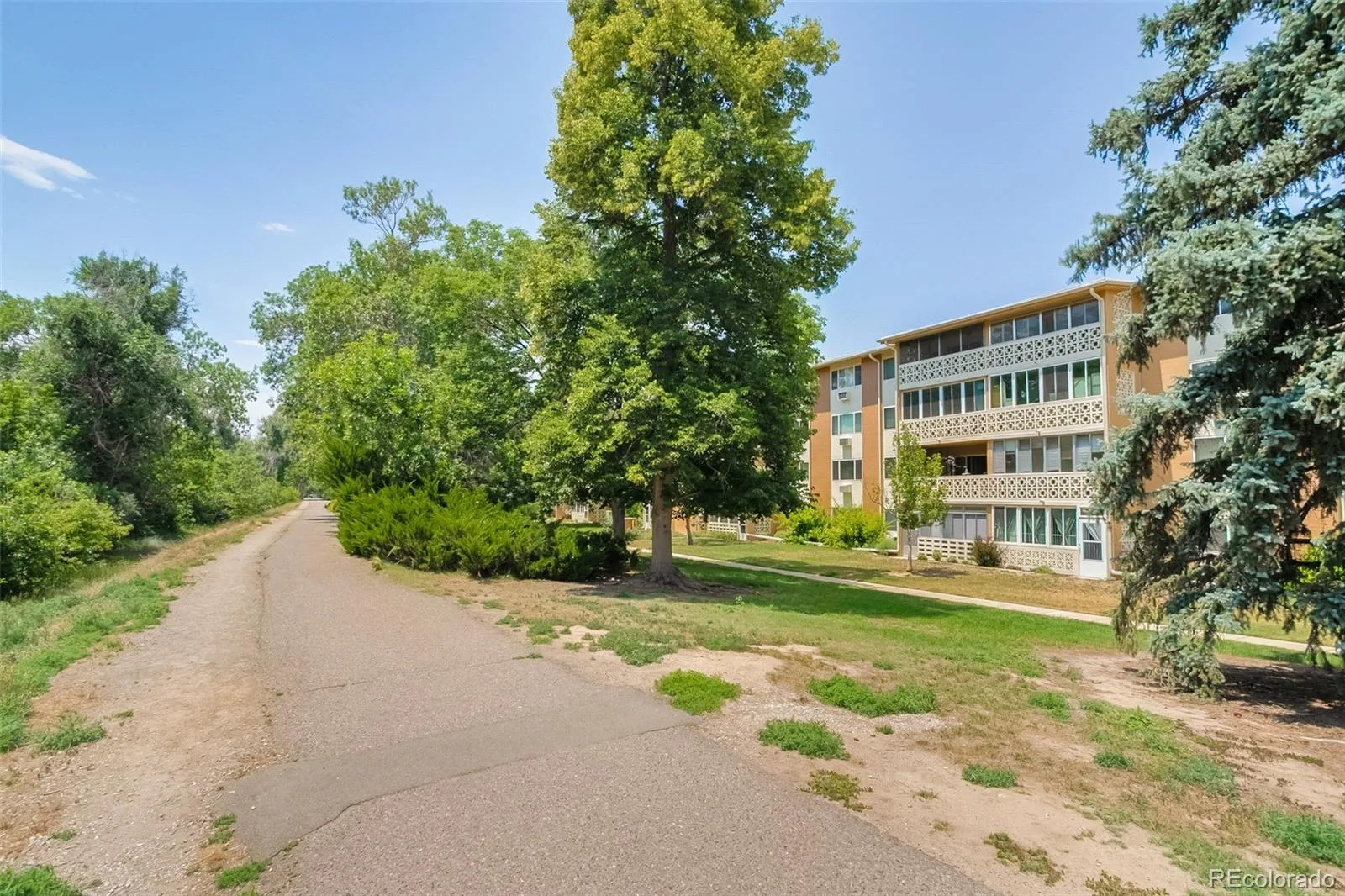 795 S Alton Way #2A Denver CO 80247 | MLS #REC8229575 07012026184629 1600 26