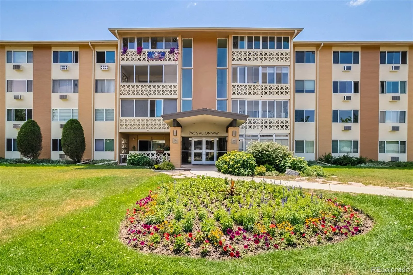 795 S Alton Way #2A Denver CO 80247 | MLS #REC8229575 07012026184629 1600 29