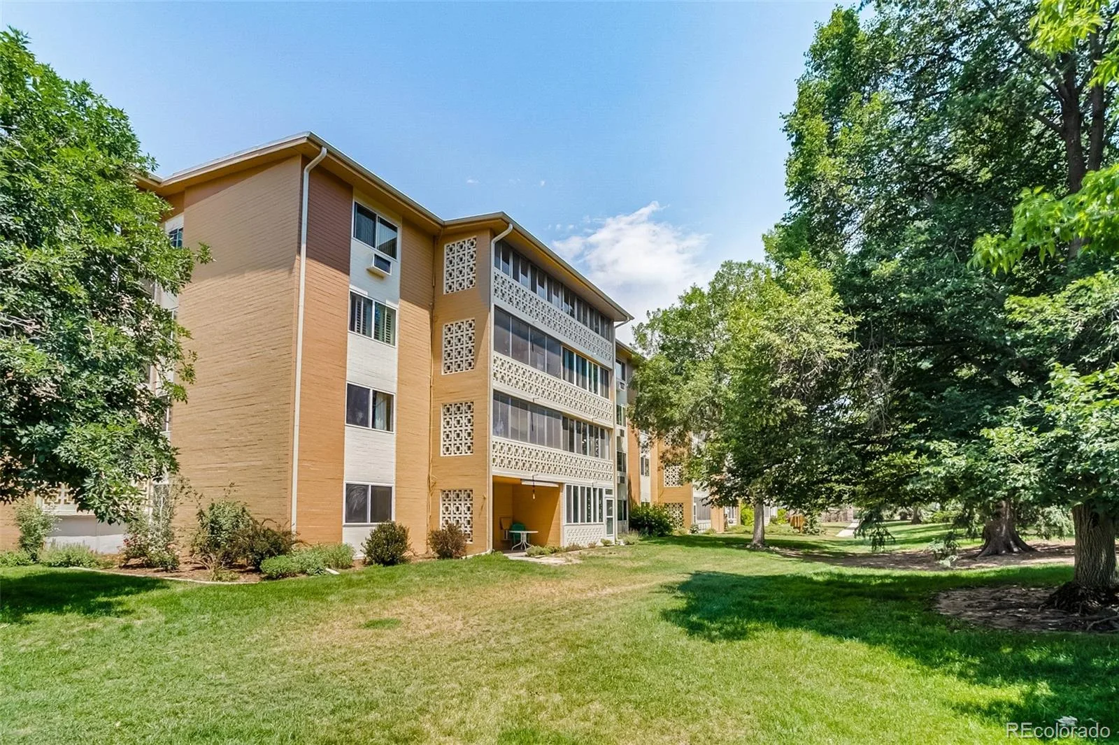 795 S Alton Way #2A Denver CO 80247 | MLS #REC8229575 07012026184629 1600 30