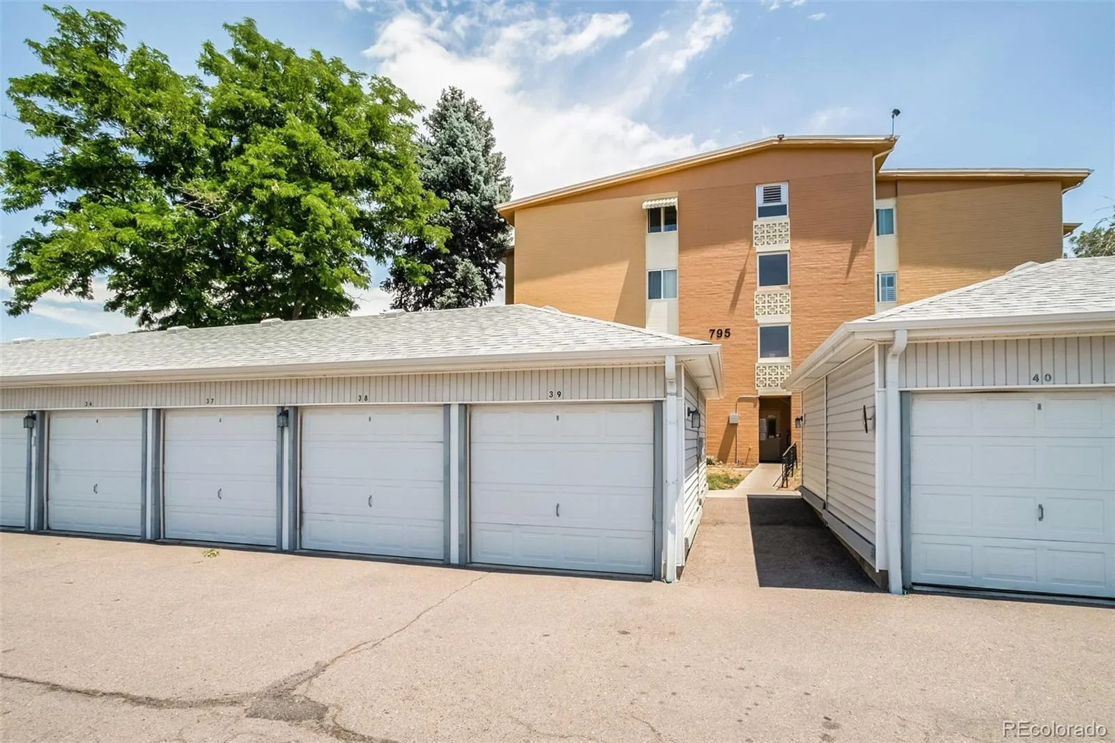 795 S Alton Way #2A Denver CO 80247 | MLS #REC8229575 07012026184629 1600 31