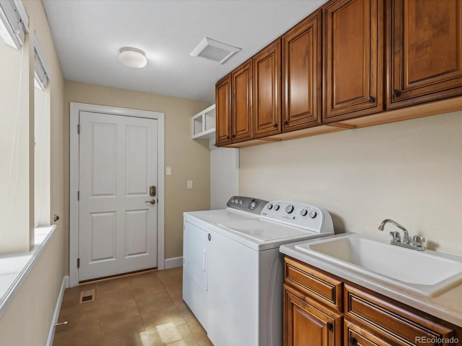 04092026214735 1600 16