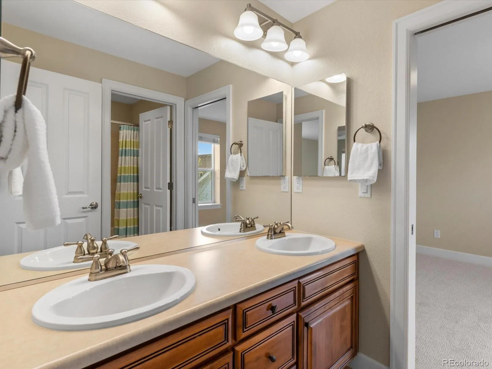 04092026214735 1600 22