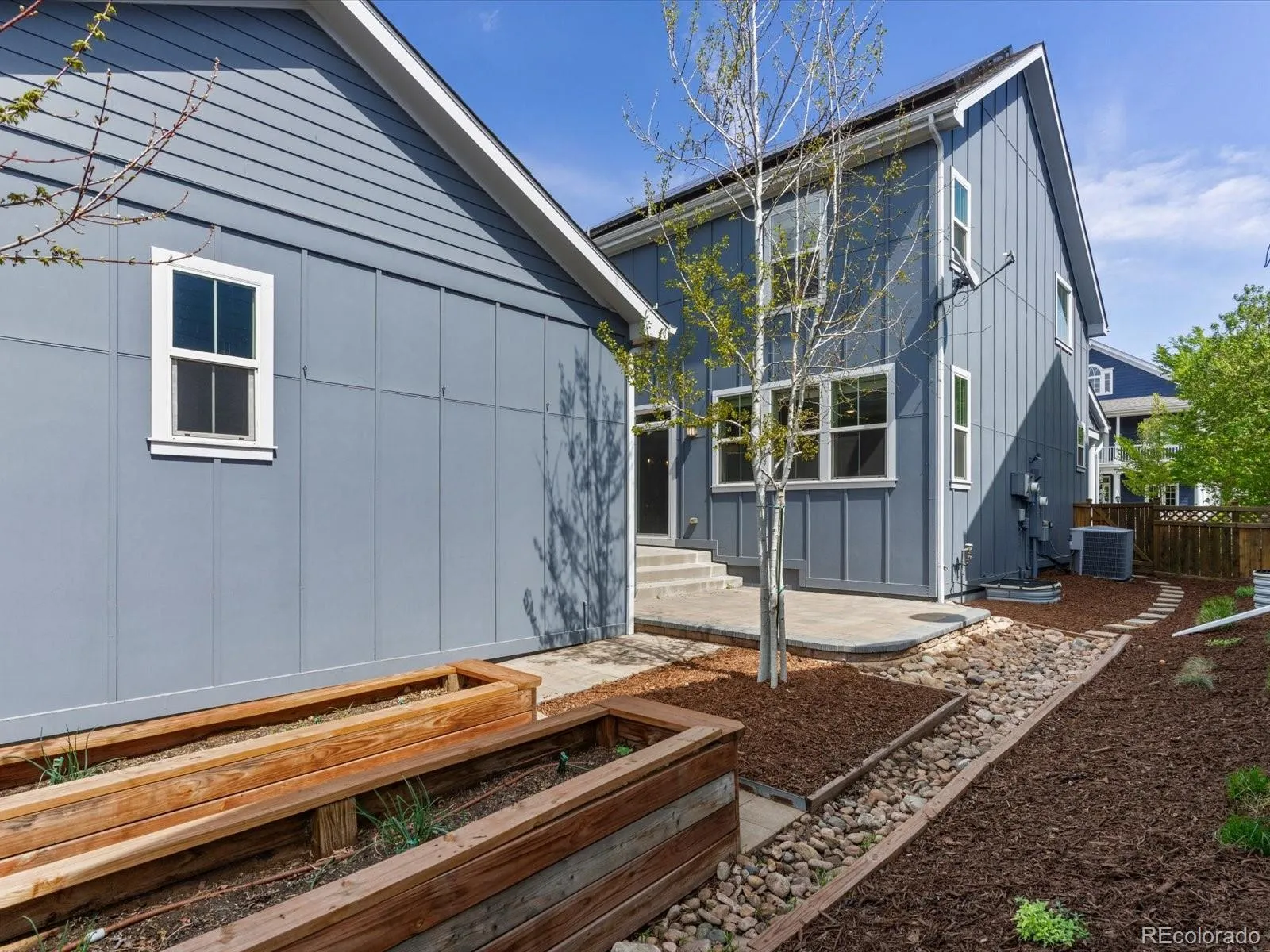 04092026214735 1600 33