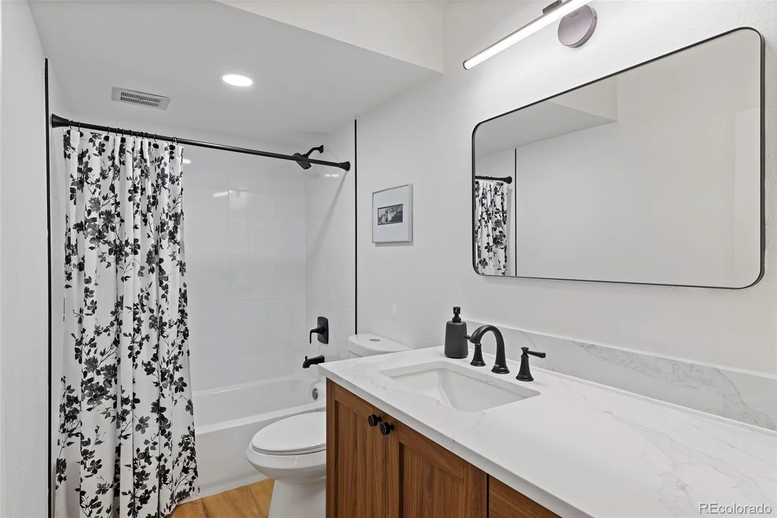 460 S Marion Parkway #301 Denver CO 80209 | MLS #REC8231029 10022026212656 1600 18