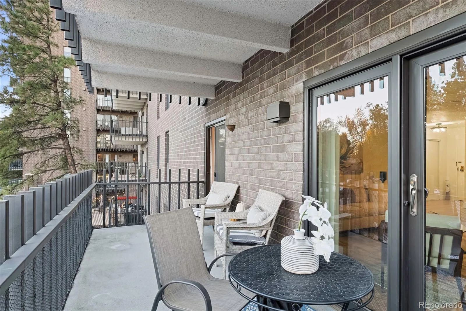 460 S Marion Parkway #301 Denver CO 80209 | MLS #REC8231029 10022026212656 1600 24