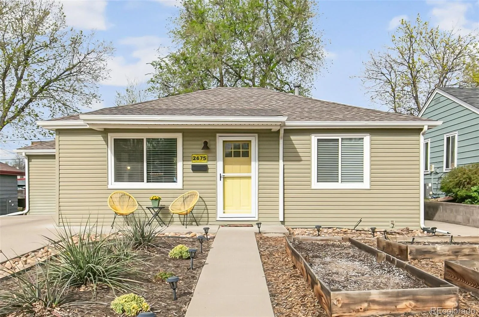 04092026231400 1600 0