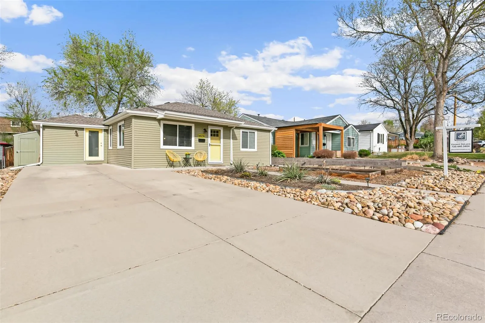 04092026231400 1600 24