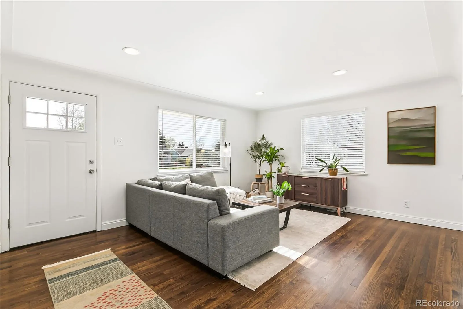 04092026231400 1600 3