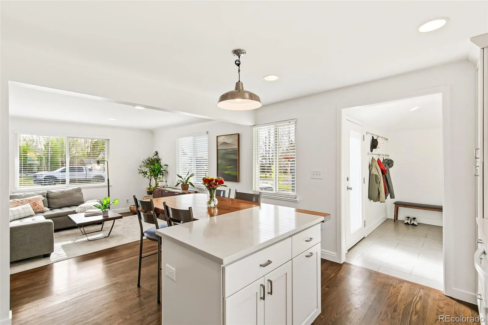 04092026231400 1600 8