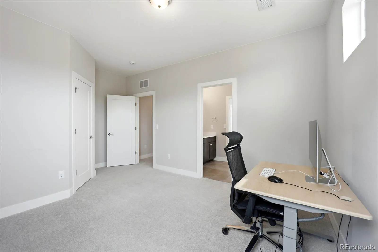 17949 W 95th Place Arvada CO 80007 MLS #REC8234792 05142026125119 1600 19