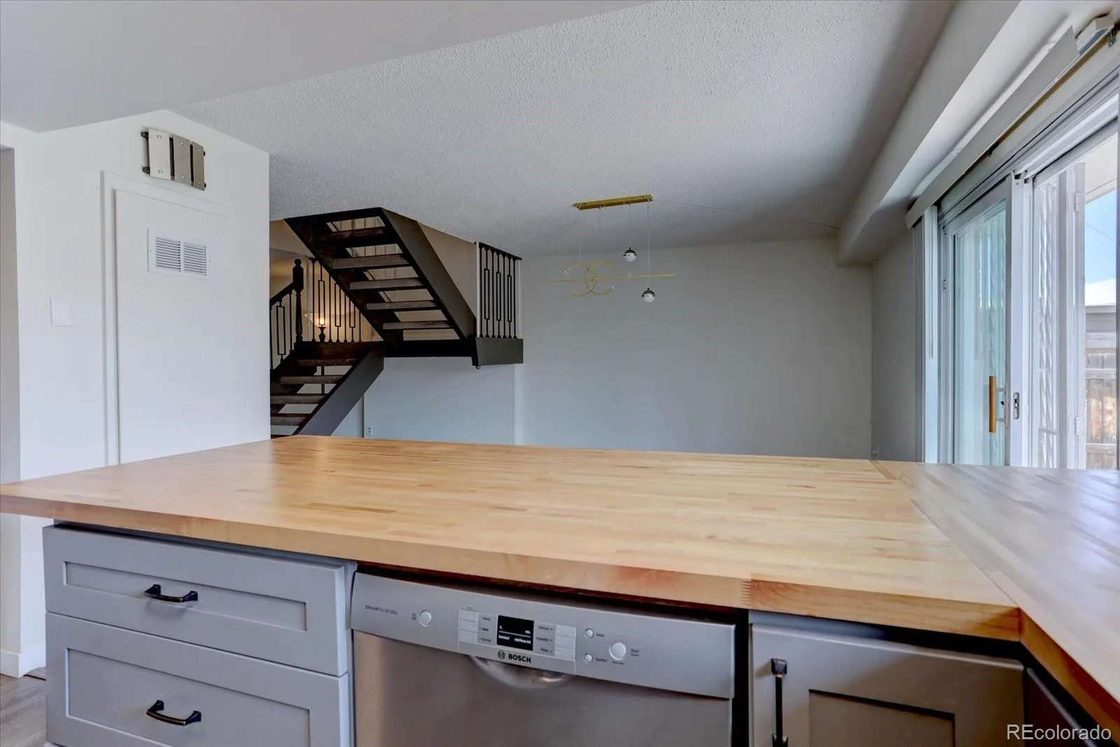 815 S Youngfield Court Denver CO 80228 | MLS #REC8236932 07252026132346 1600 15