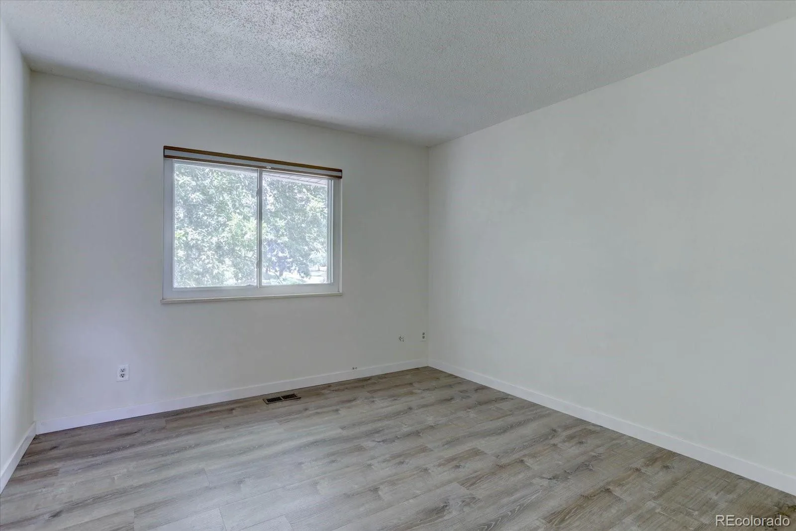 815 S Youngfield Court Denver CO 80228 | MLS #REC8236932 07252026132346 1600 25