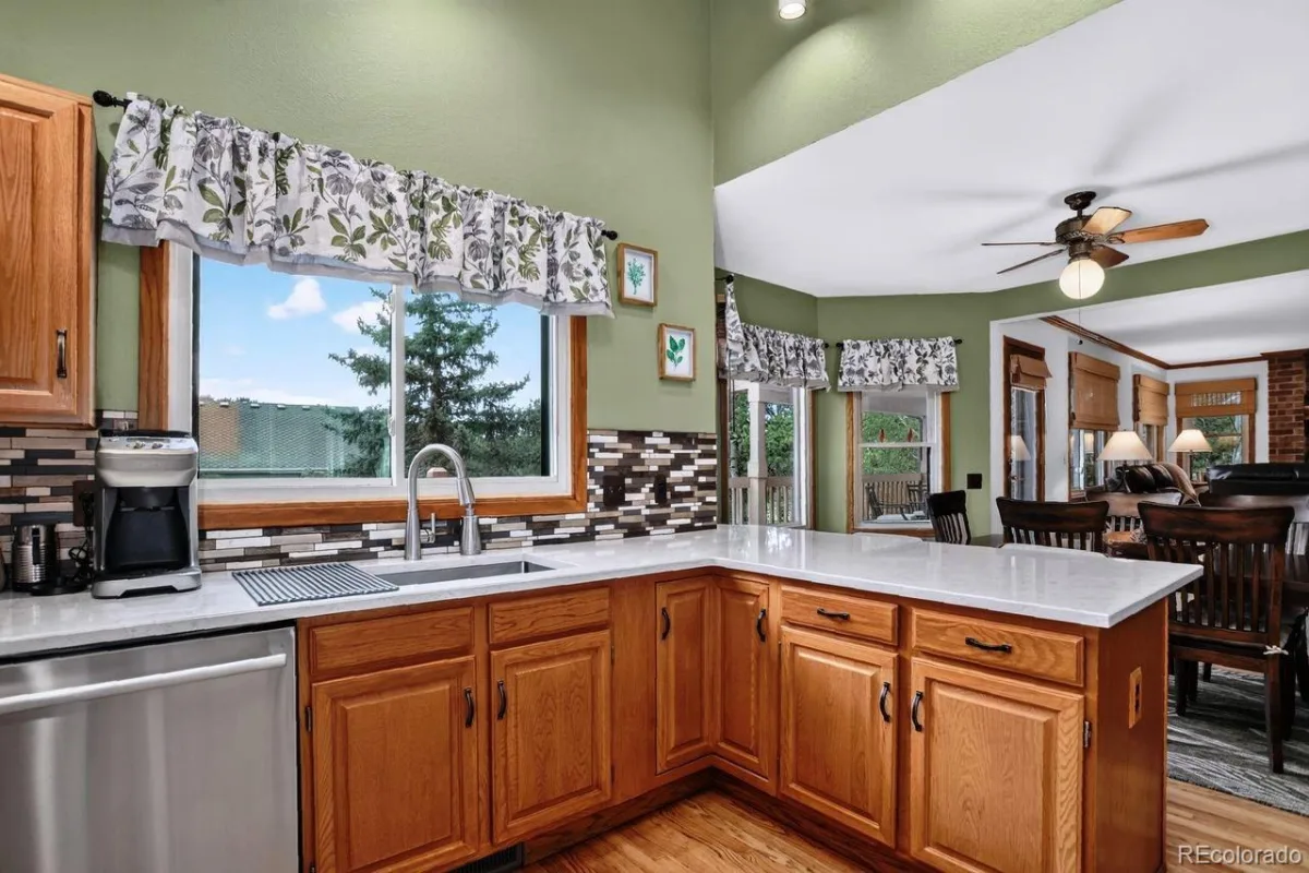25856 Buffalo Lane Golden CO 80401 | MLS #REC8237016 07102026044714 1200 13