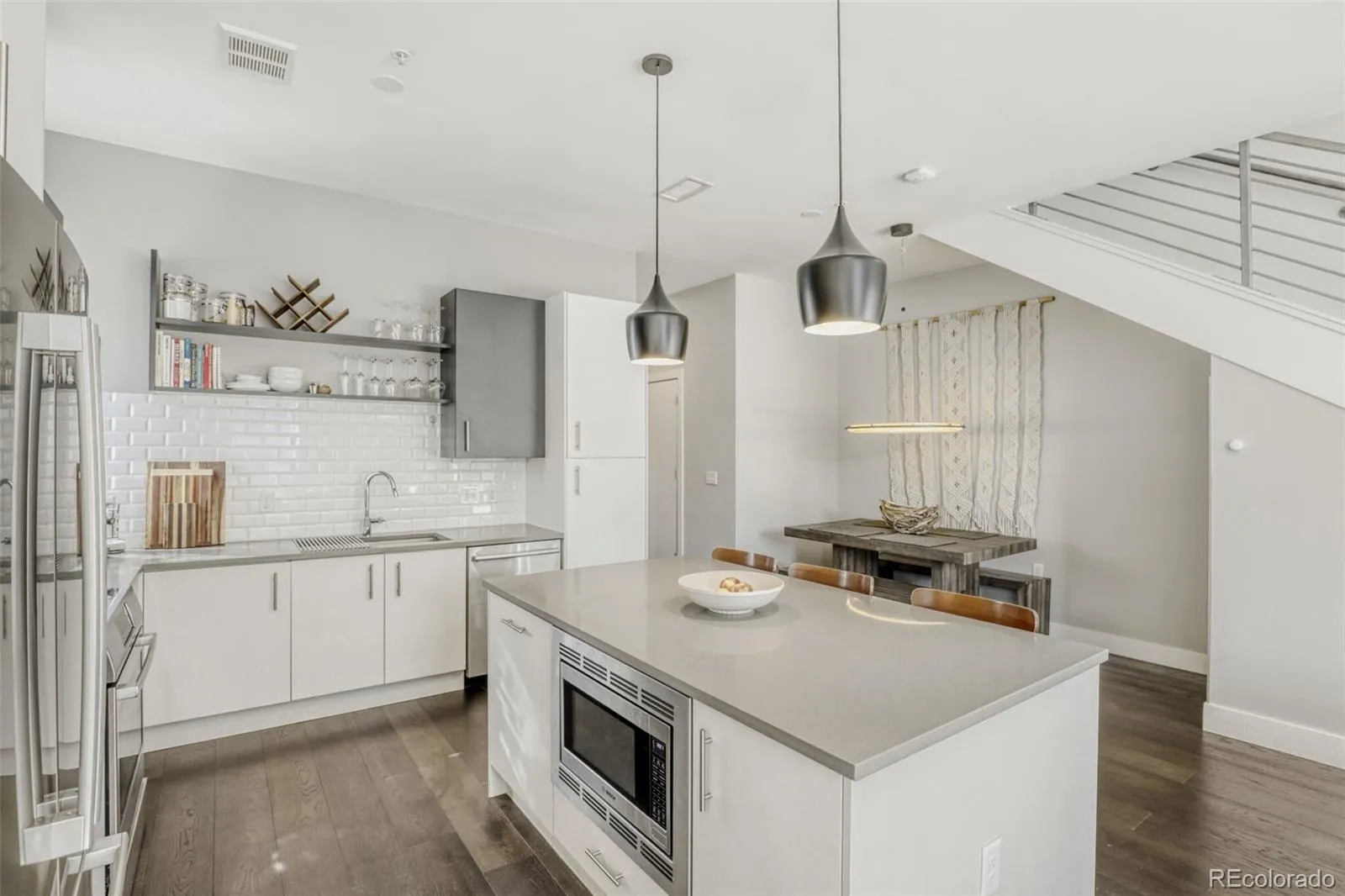 04102026051727 1600 11