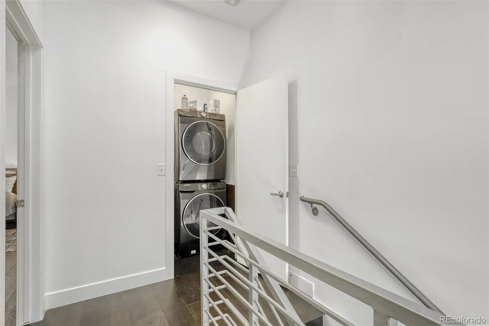 04102026051727 1600 31