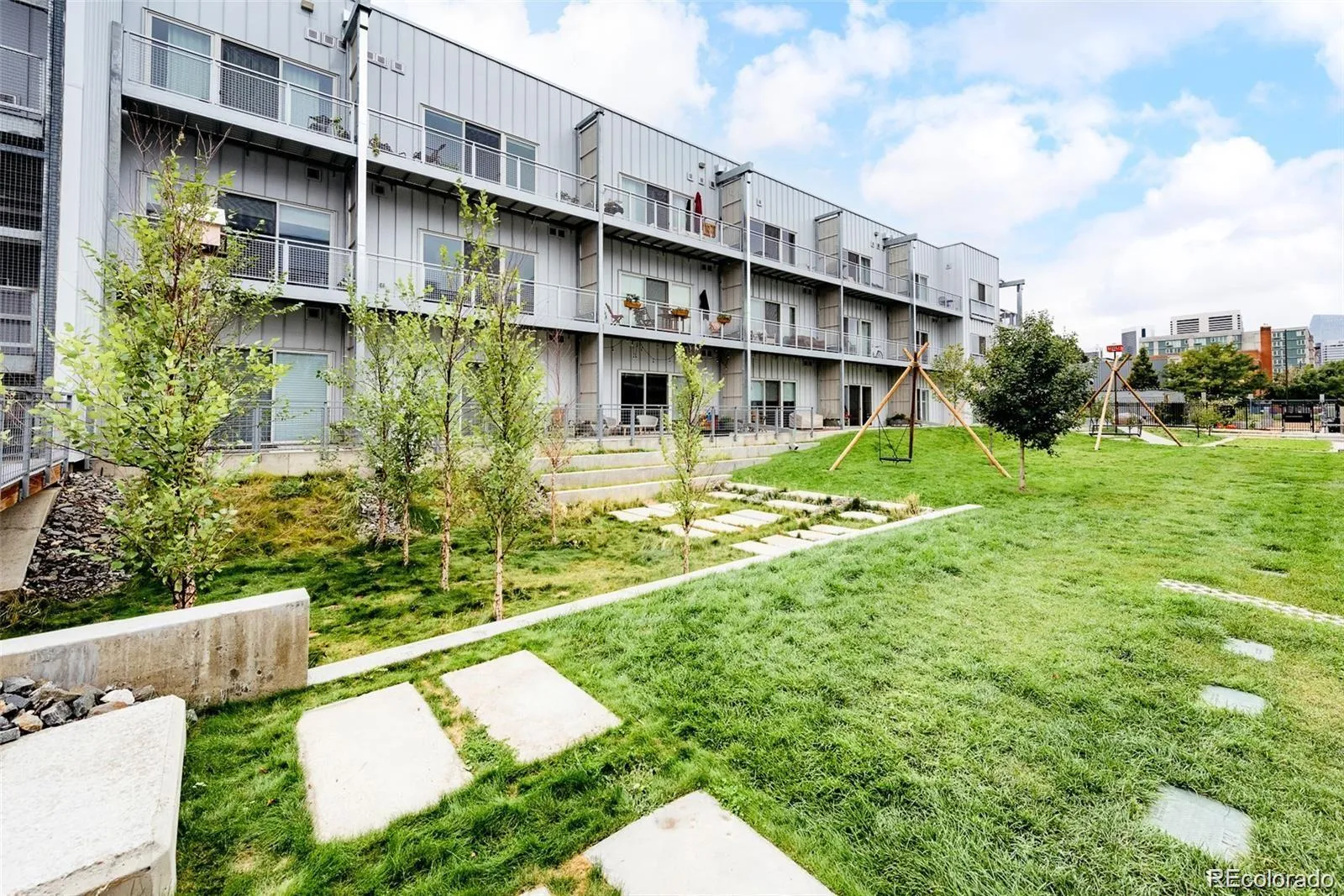 04102026051727 1600 34