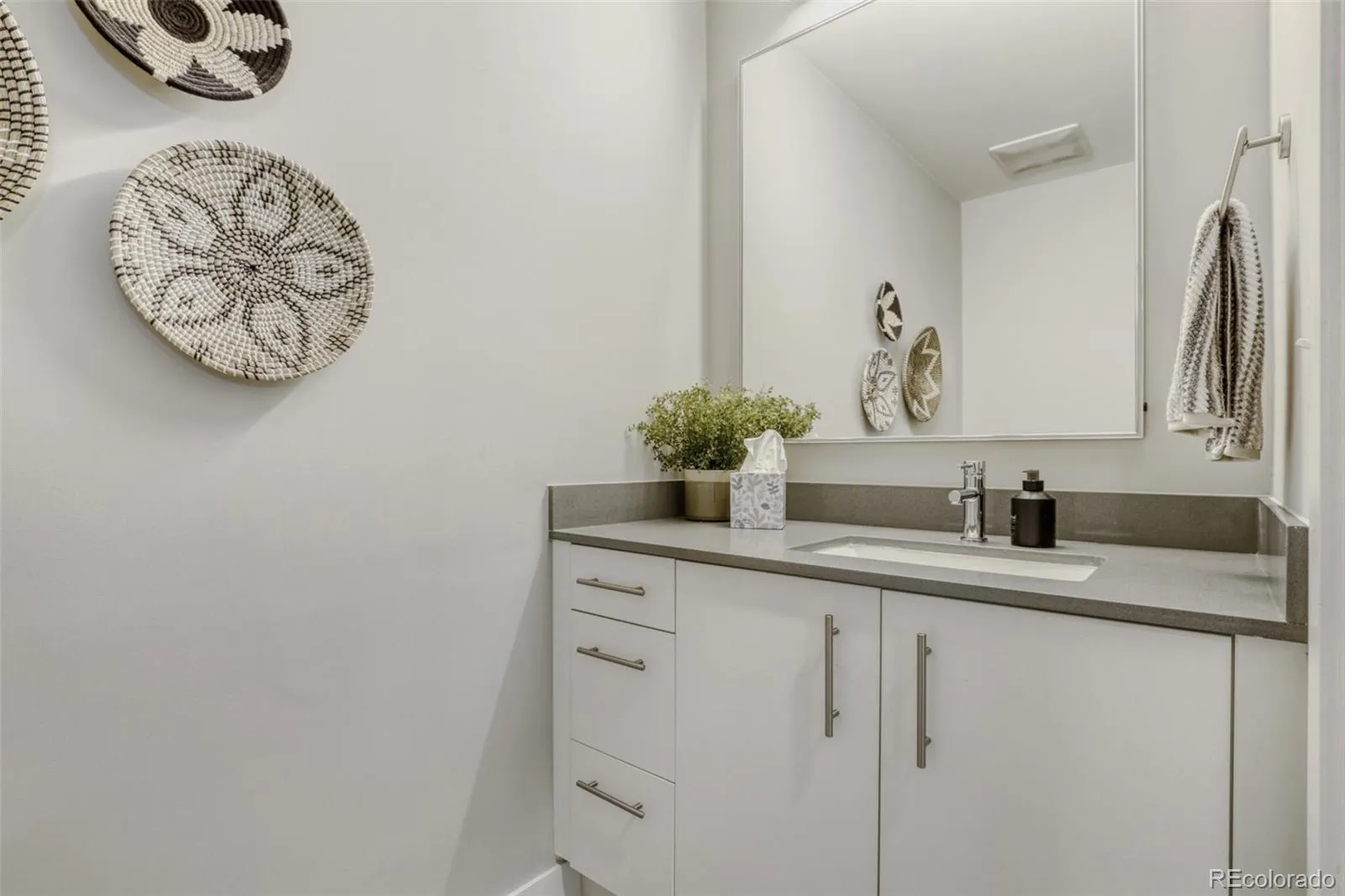 04102026051727 1600 6