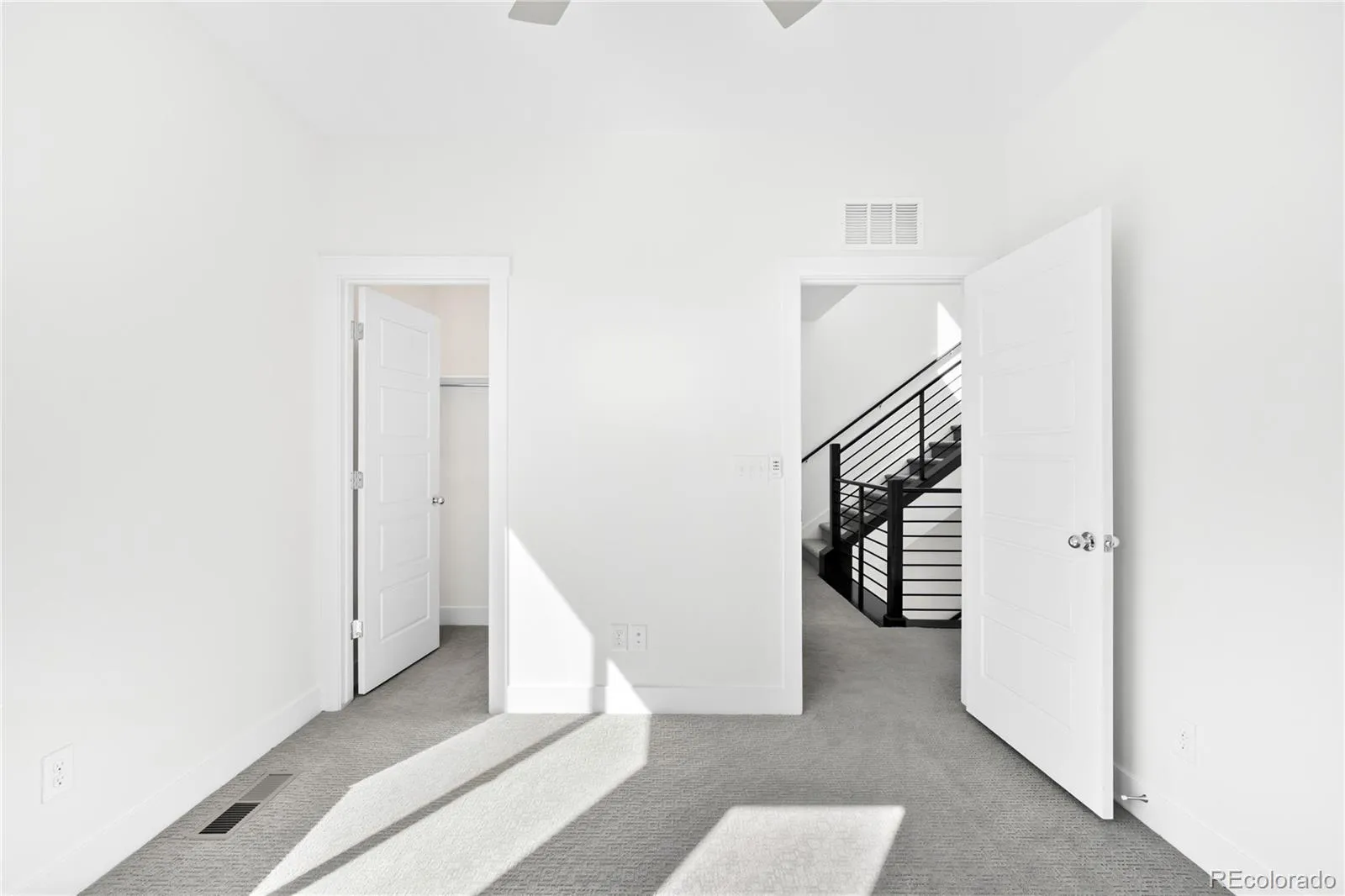 2522 N Moline Street Aurora CO 80010 MLS #REC8239016 05112026070833 1600 25