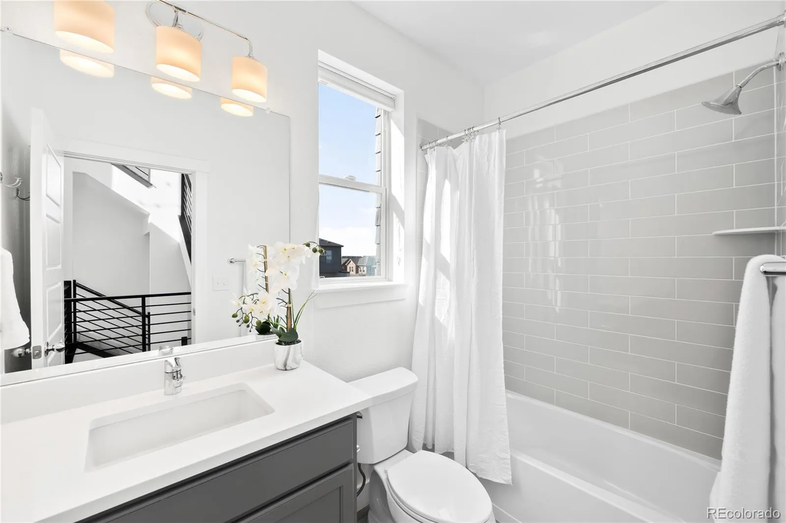 2522 N Moline Street Aurora CO 80010 MLS #REC8239016 05112026070833 1600 26