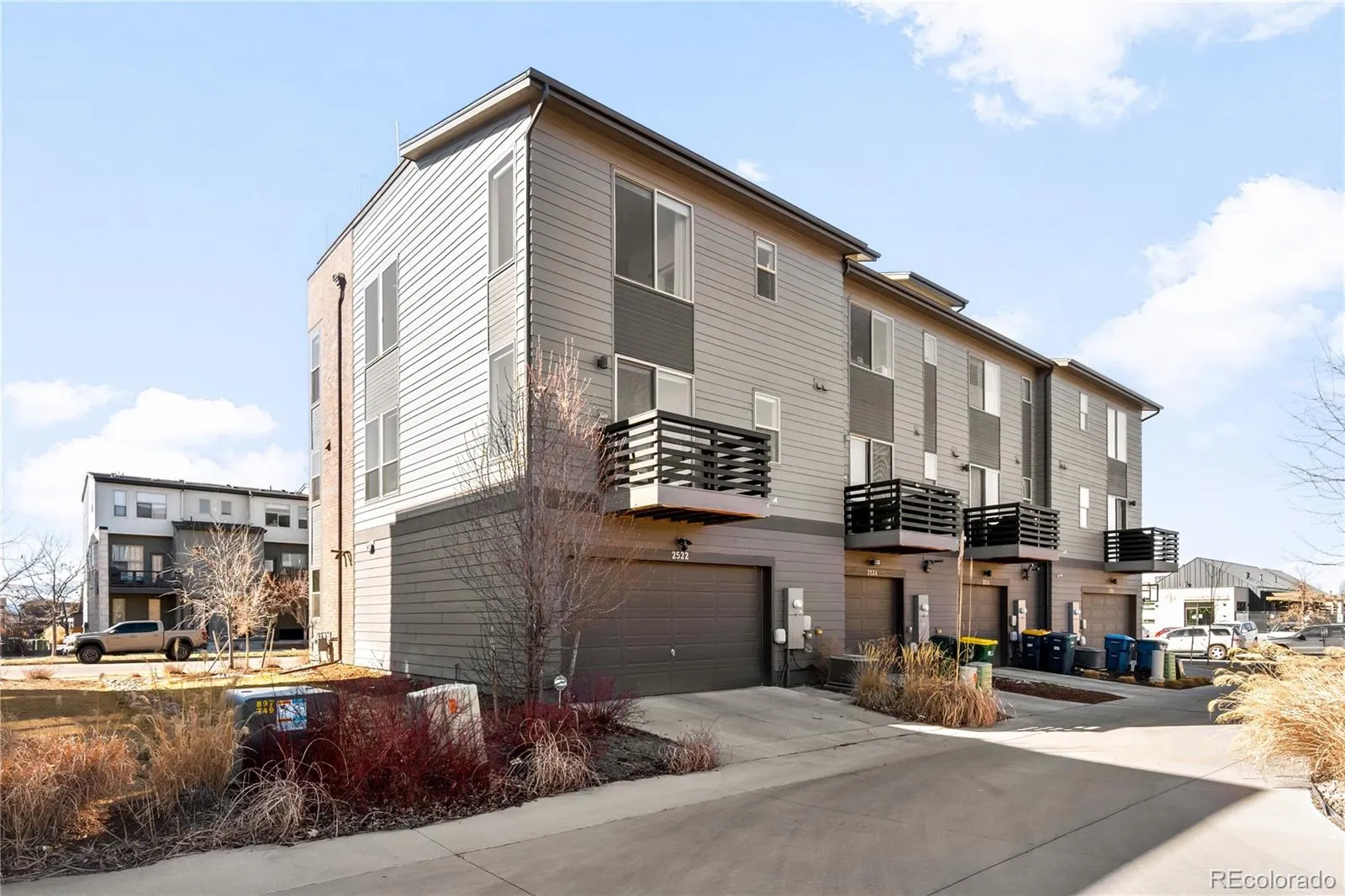 2522 N Moline Street Aurora CO 80010 MLS #REC8239016 05112026070833 1600 33