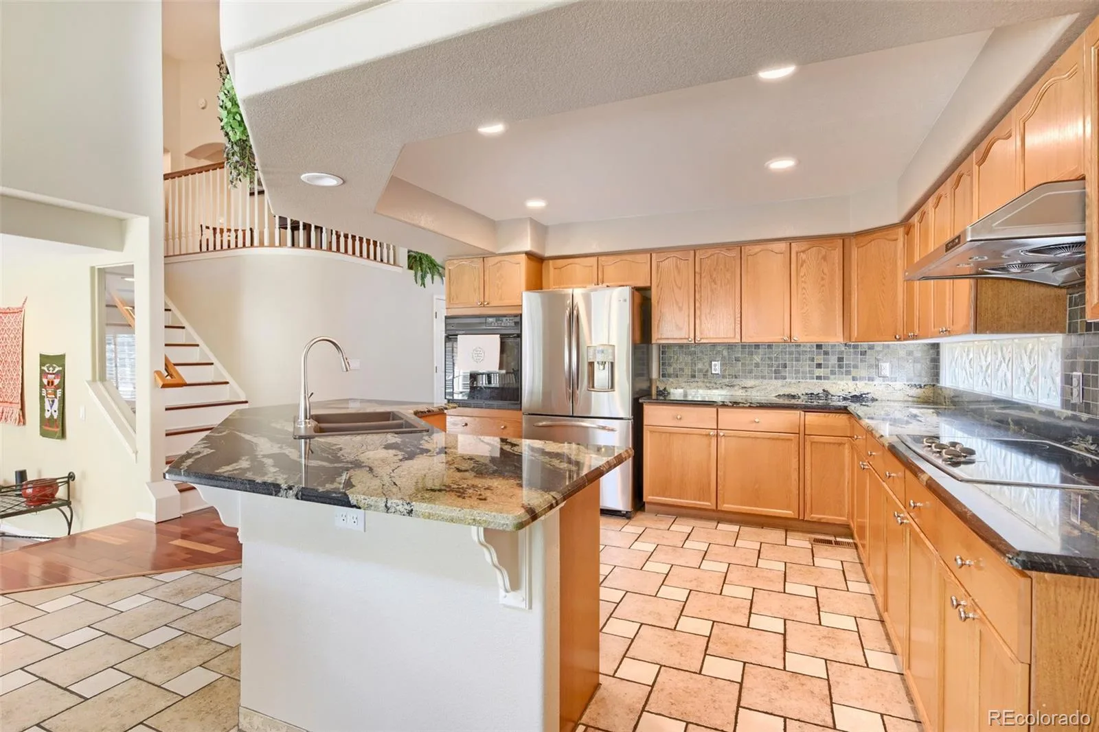 10083 Oak Leaf Way Littleton CO 80129 | MLS #REC8239160 08072026014345 1600 11